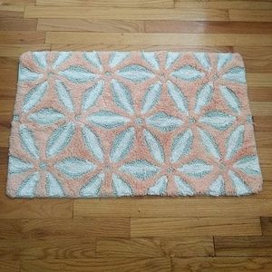 Beautiful bathroom rug